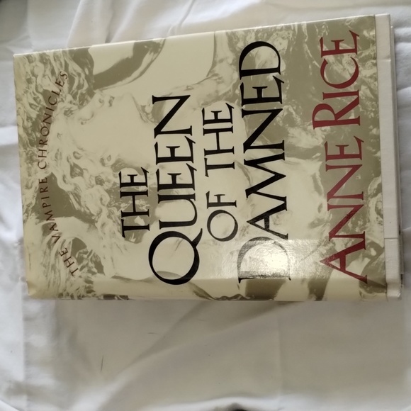 1st Edition Vampire Chronicles Ser.: The Queen of the Damned by Anne Rice 1988 - Picture 2 of 10